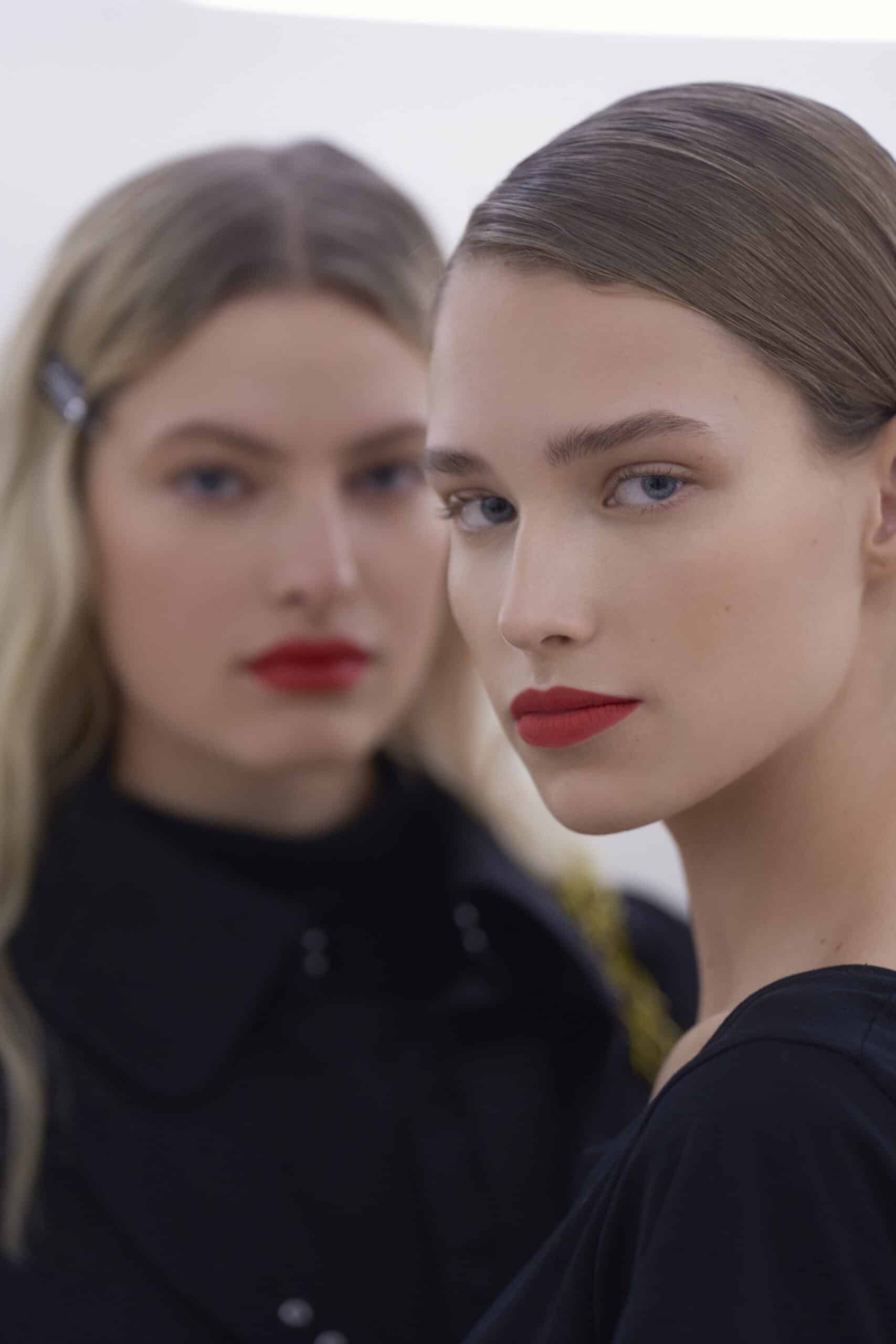 Chanel Haute Couture primavera estate 2023, il make up della sfilata - Le Shopping News Il Magazine per gli Appassionati di Moda e Tendenze
