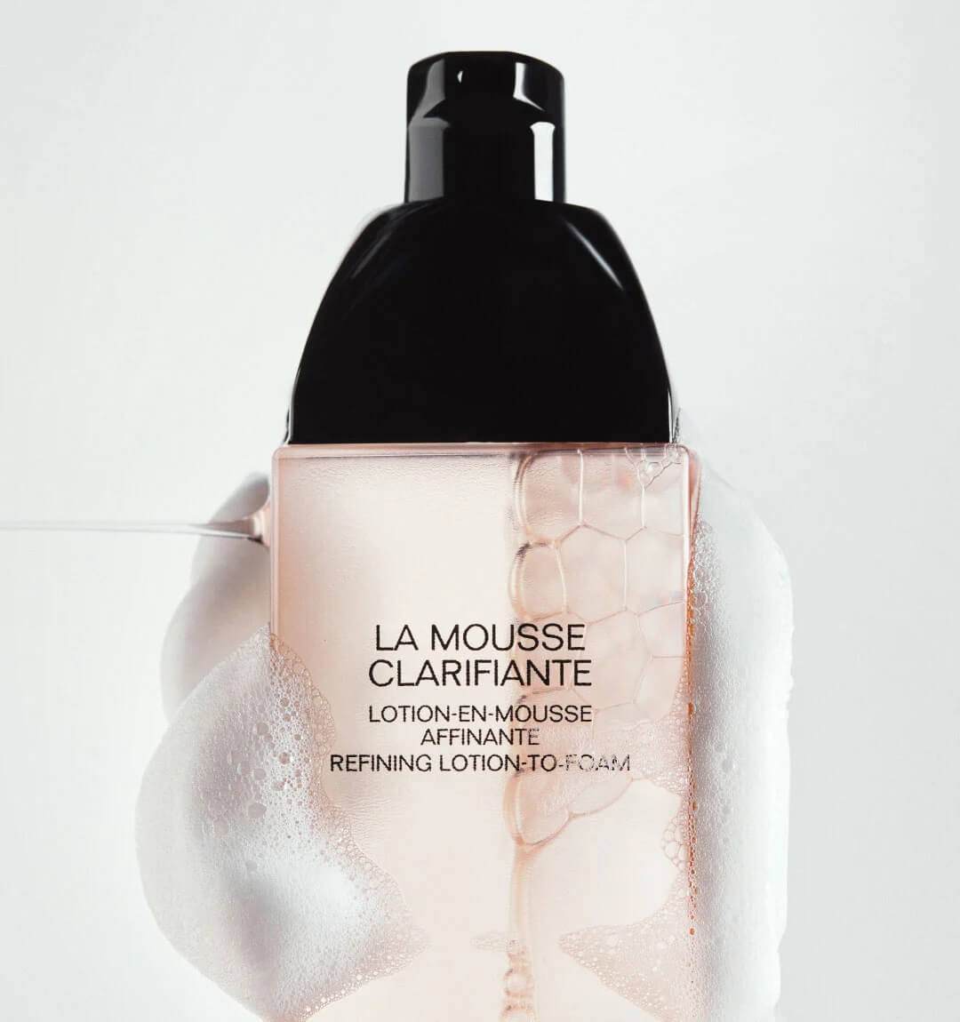Nuova Chanel La Mousse Clarifiante, puro piacere nella skincare quotidiana - Le Shopping News Il Magazine per gli Appassionati di Moda e Tendenze