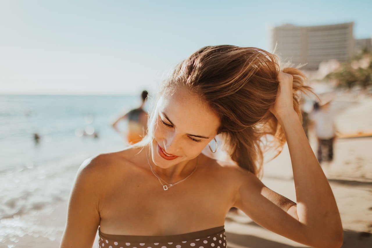 I consigli di Freshly Cosmetics per un look sunkissed tutto l'anno