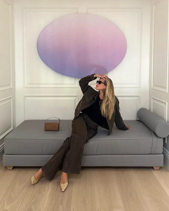 Snapinsta.app_368640761_259136563652565_2459491372071034190_n_1080-580x725 Moda autunno 2023: come abbinare i brown denim