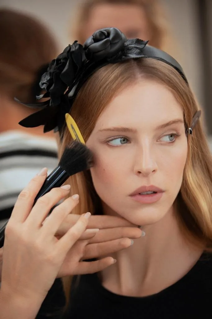 Il make up alla sfilata Chanel Primavera Estate 2024 - Le Shopping News Il Magazine per gli Appassionati di Moda e Tendenze
