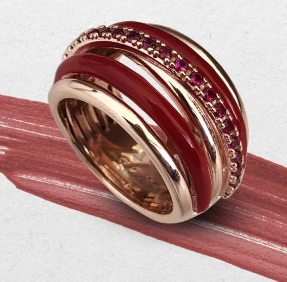 Labrilo-Jewelry-580x570 Idee regalo: 5 gioielli  scintillanti per le feste