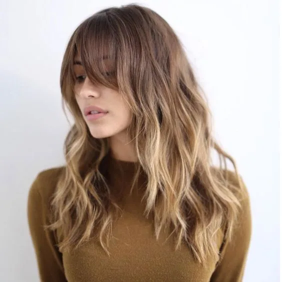 Tagli capelli e acconciature, le tendenze per l'inverno 2024 - Le Shopping News Il Magazine per gli Appassionati di Moda e Tendenze