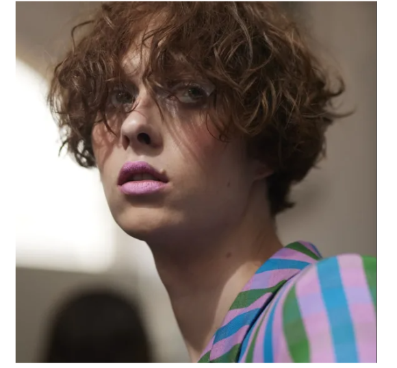 Capelli 2024: le frange di tendenza - Le Shopping News Il Magazine per gli Appassionati di Moda e Tendenze