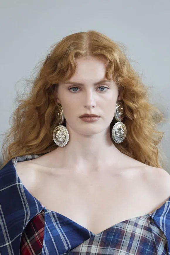 Capelli 2024: le frange di tendenza - Le Shopping News Il Magazine per gli Appassionati di Moda e Tendenze