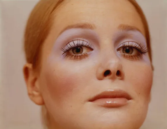Trucco 2024: torniamo al groove degli anni '70! - Le Shopping News Il Magazine per gli Appassionati di Moda e Tendenze
