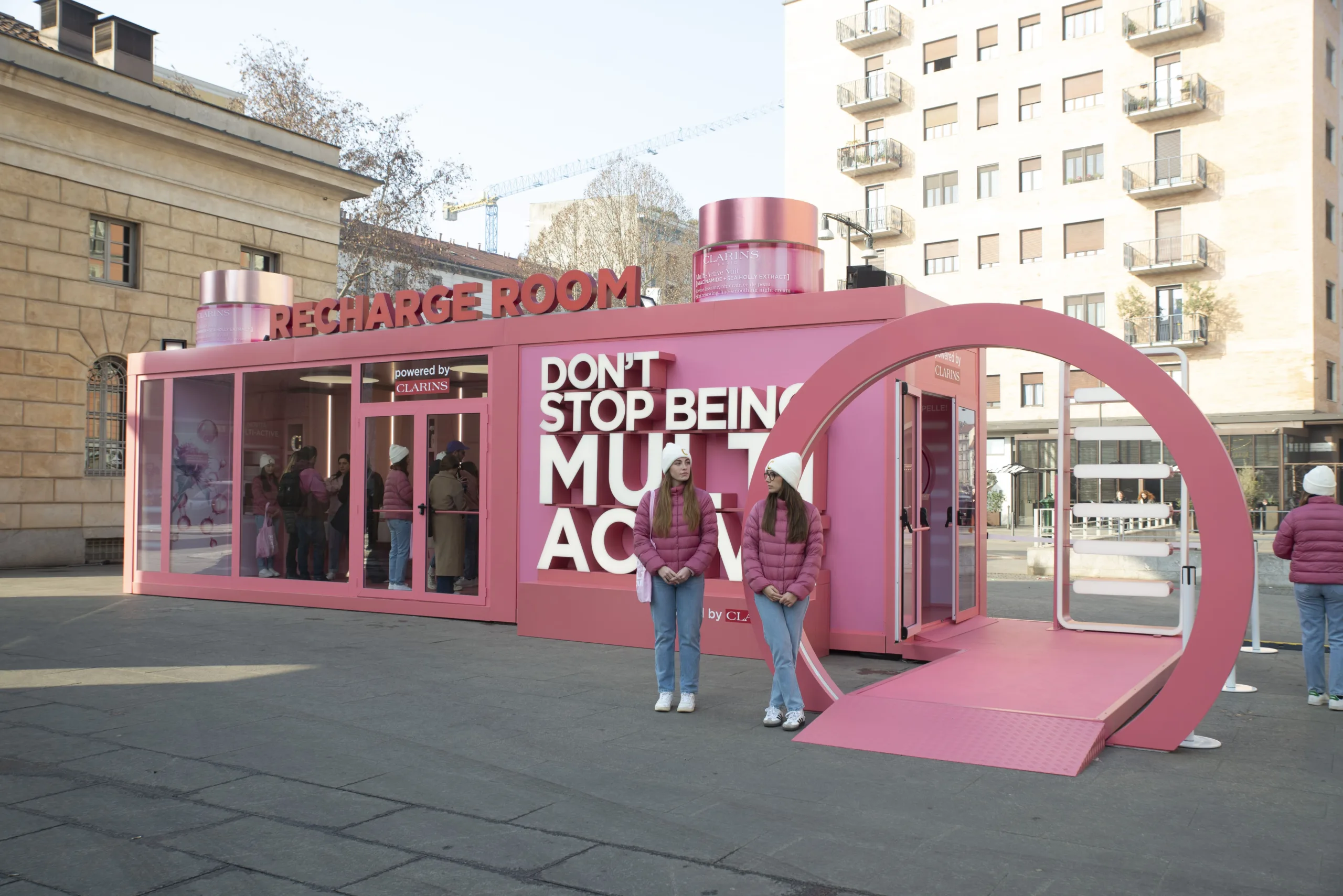 Clarins inaugura la Recharge Room, il pop-up store