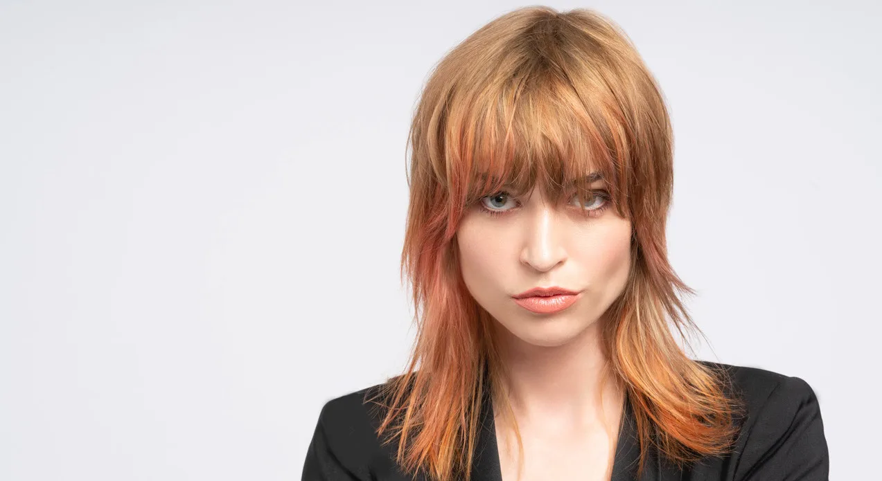 Tagli capelli, la frangia di tendenza per l'inverno 2024