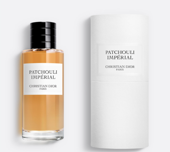 Profumo patchouli: Il Ritorno Trionfale della Nostalgia Anni '70 - Le Shopping News Il Magazine per gli Appassionati di Moda e Tendenze