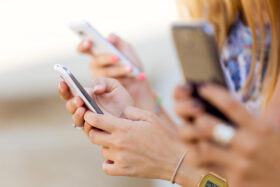 Scopri i migliori smartphone del 2025: top di gamma, fascia media ed economici, con tecnologie all'avanguardia e consigli per la scelta!