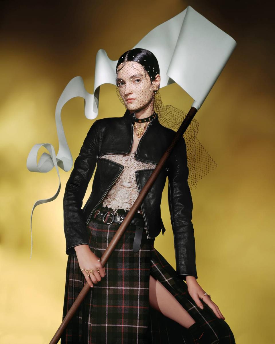 Campagna Dior Cruise 2025: omaggio alla Scozia tra gotico e punk - Le Shopping News Il Magazine per gli Appassionati di Moda e Tendenze