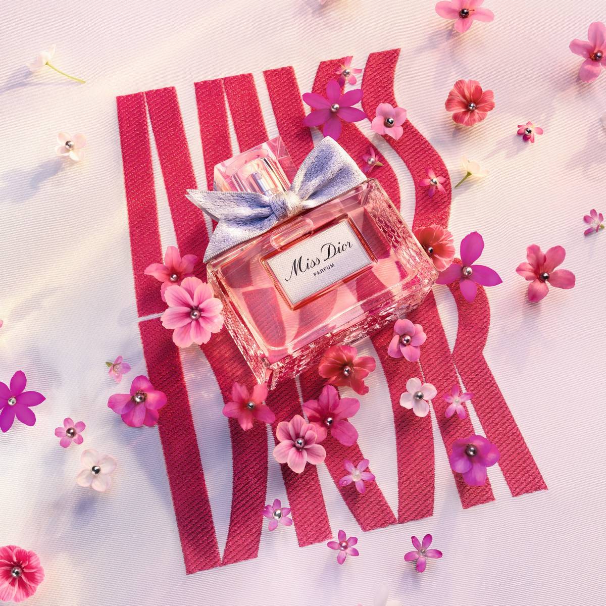 Mini Miss Dior: il profumo solido perfetto per il beauty case