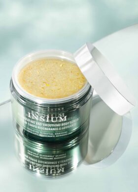 INSÌUM, lo scrub corpo rigenerante e levigante