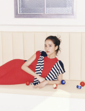 Tommy Hilfiger e Jisoo: la nuova eleganza preppy