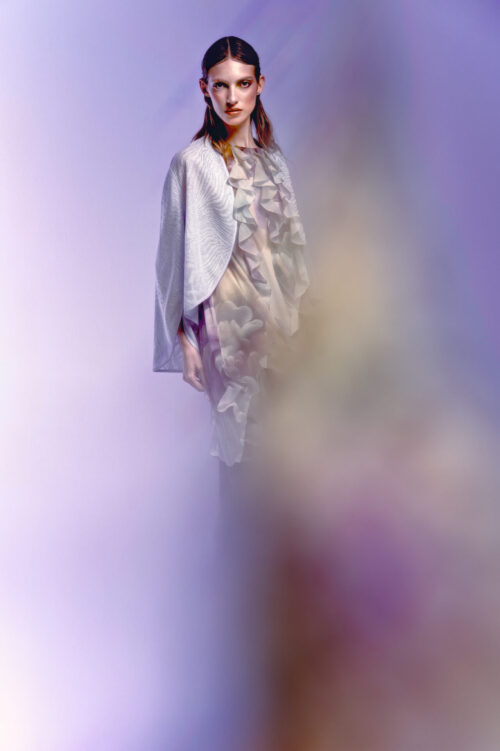 Collezione primavera estate 2025 di Roberta Redaelli tra moda e fotografia AI - Le Shopping News Il Magazine per gli Appassionati di Moda e Tendenze