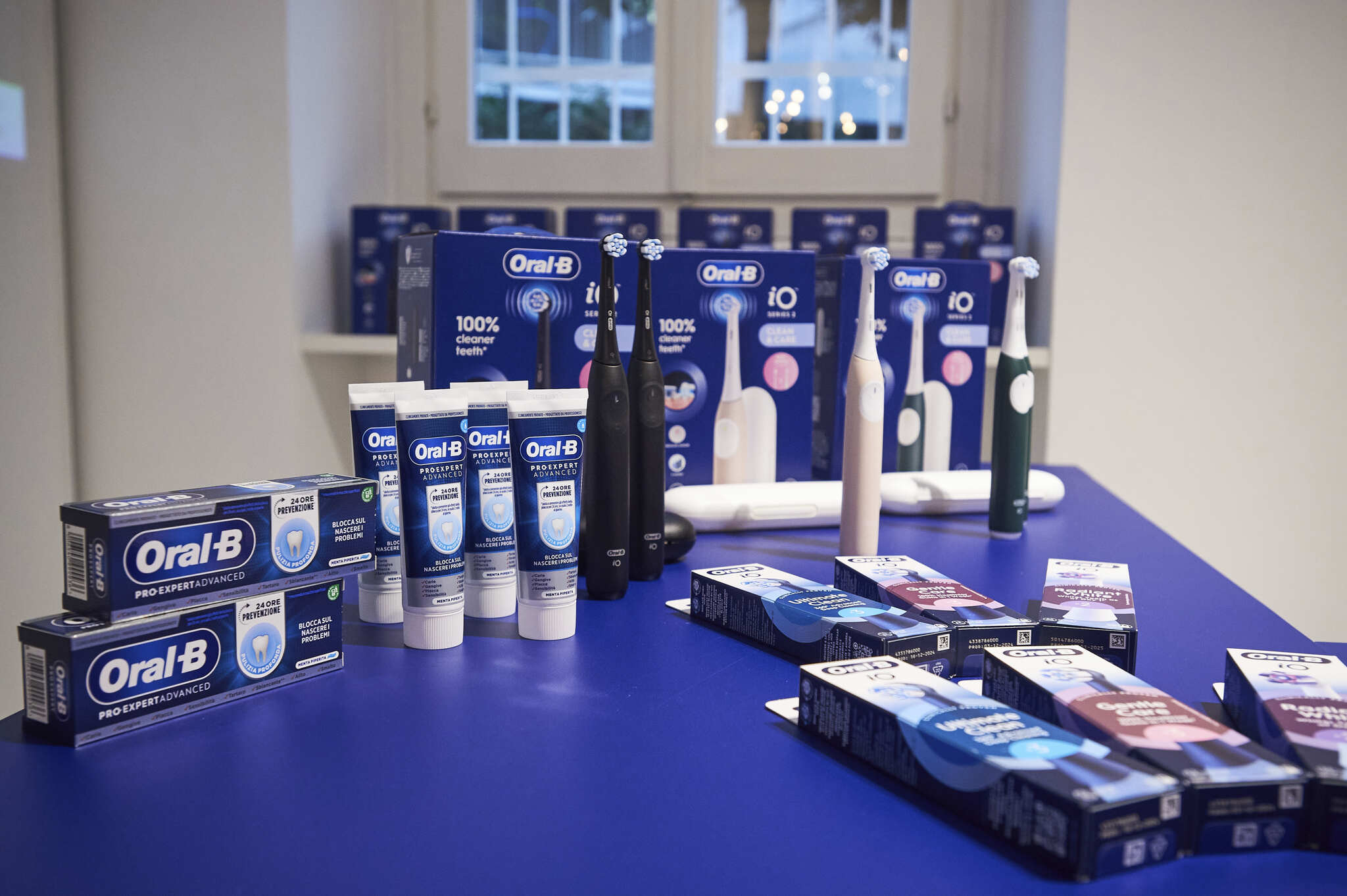 Oral-b iO2: tecnologia iO accessibile per un sorriso sano e autentico - Le Shopping News Il Magazine per gli Appassionati di Moda e Tendenze