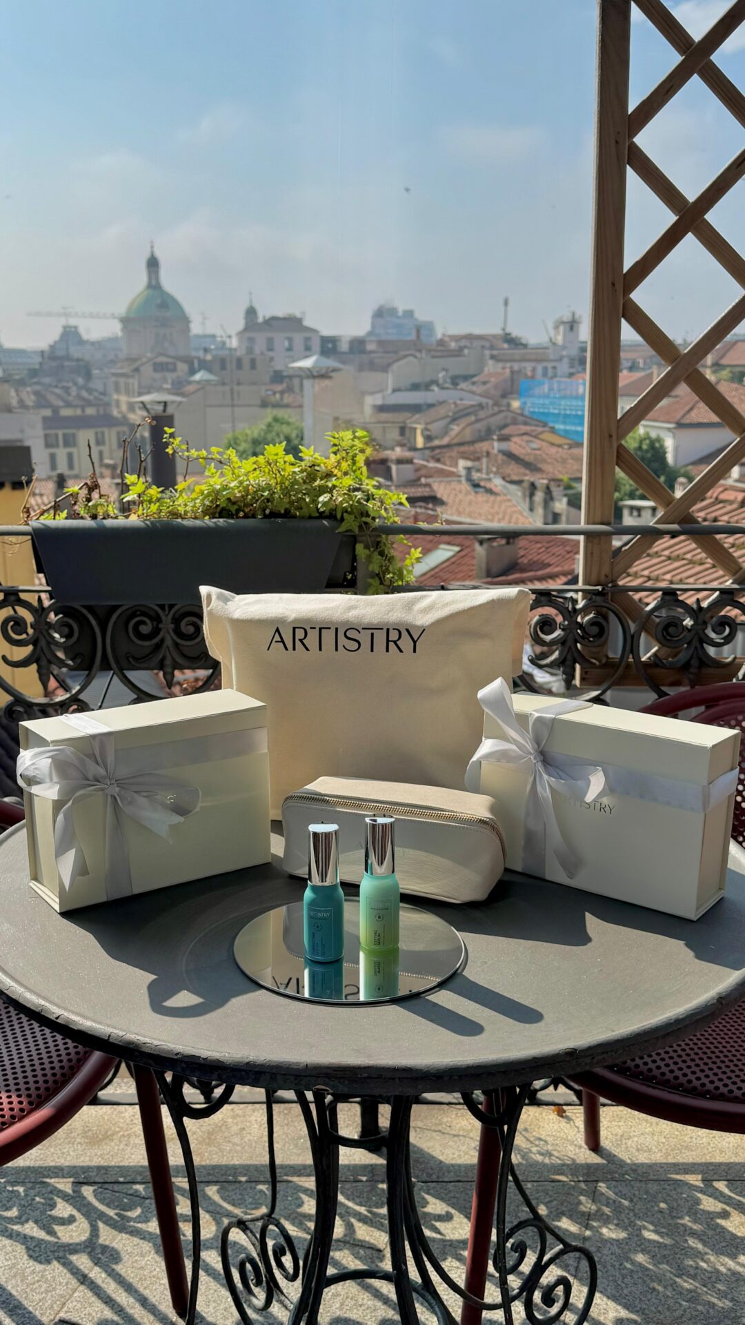 Due nuovi sieri viso antiage Artistry: azione mirata, ingredienti naturali e risultati visibili in 7 giorni. Pelle più giovane e luminosa.