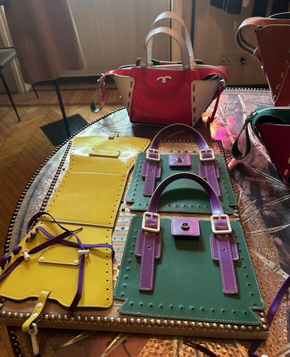 IMG_7347-e1749741370538-580x712 RERERI debutta a Firenze con Margherita Bag