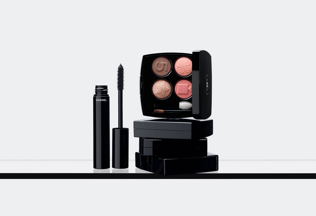 image-11 Chanel Les 4 Ombres Boutons, la palette couture da collezione