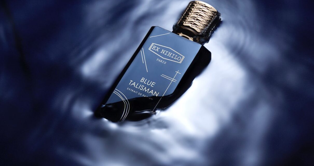 Blue Talisman Extrait di EX NIHILO: un profumo intenso e raffinato, magnetico come un talismano. Disponibile da Campomarzio 70.