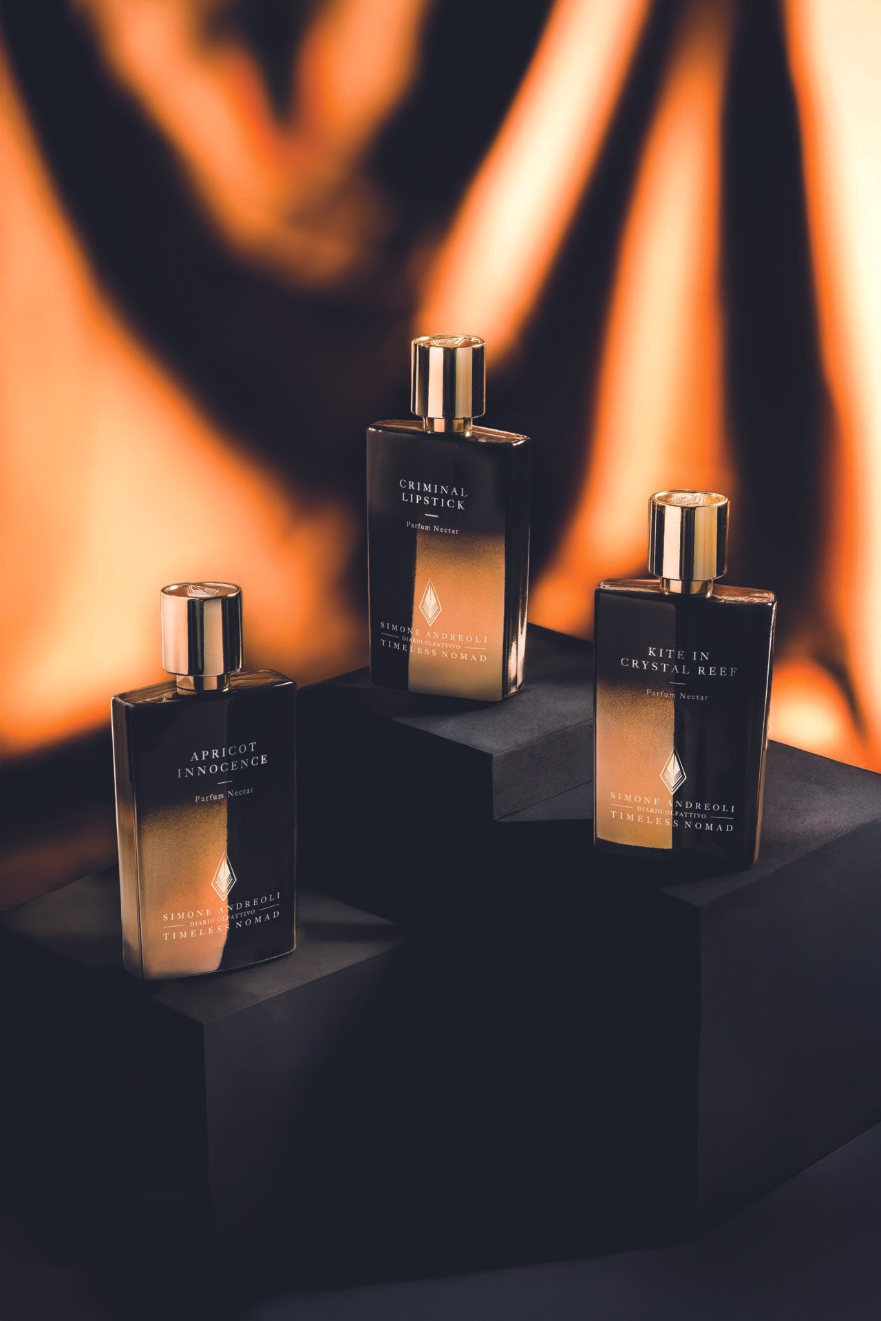 Scopri Timeless Nomad Collection di Simone Andreoli: profumi artistici, intensi e senza tempo. Lusso lento per viaggiatori dell’anima.