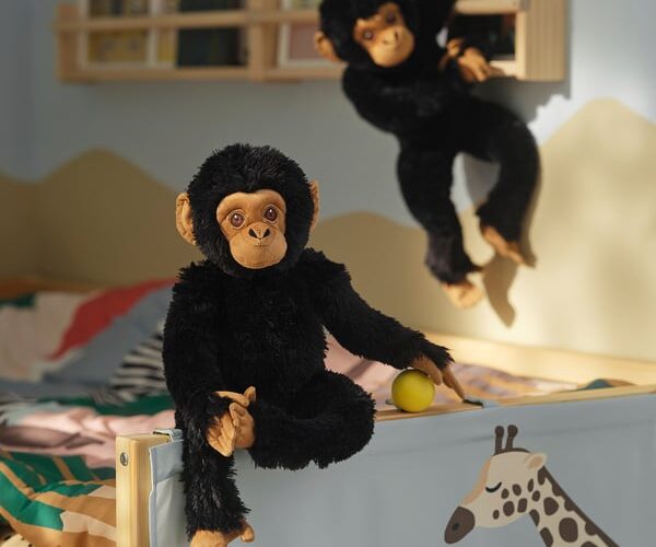 Scopri Sandlöpäre di Ikea: giochi ispirati alla savana per educare i bambini alla biodiversità divertendosi. edizione limitata!