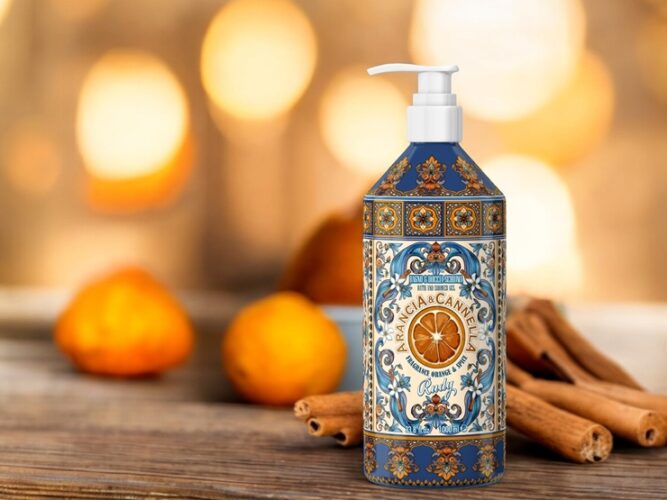 LeShoppingNews-RUDY-PROFUMI_LE-MAIOLICHE-LIMITED-EDITION_ARANCIA-CANNELLA_Bagno-Schiuma-ok-667x500-1 Rudy Profumi Christmas Collection 2025: idee regalo beauty Made in Italy