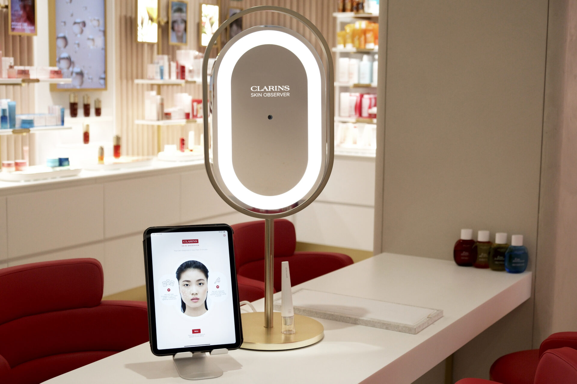 Innovazione-Clarins-AI-Skin-Observer-e-la-nuova-beauty-tech Innovazione Clarins: AI Skin Observer e la nuova beauty tech