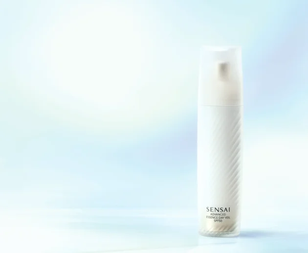 Essenza-viso-SPF50-anti-eta-Sensai-Advanced-Essence-Day-Veil-protezione-UV-quotidiana-e-pelle-luminosa-630x517 Home