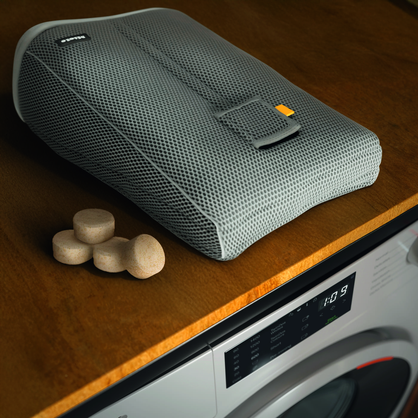 Lavare sneakers in lavatrice, Miele SneakerWash rivoluziona la pulizia delle scarpe sportive