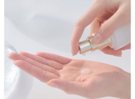 Skincare anti-età pelle fragile: Sensai Comforting Barrier Essence per rafforzare la barriera cutanea