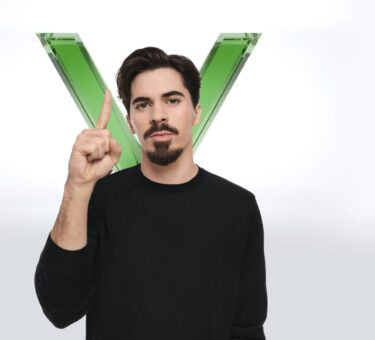 Vichy Vitinha ambassador: dermocosmesi capelli uomo Dercos anti-forfora e anti-caduta