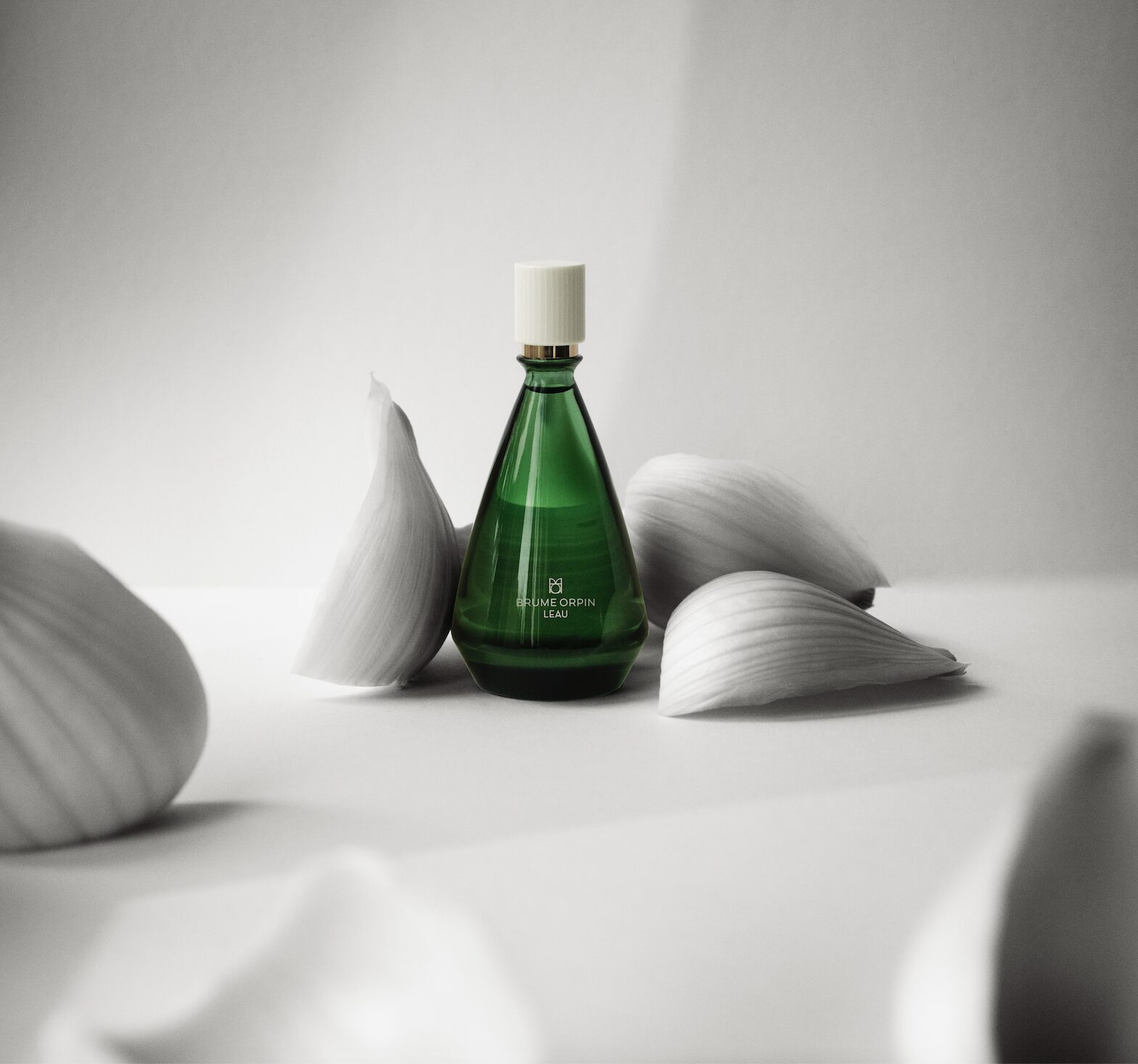 SBRUME-ORPIN-LEAU-il-profumo-fresco-unisex-dellestate-2026-2 Home