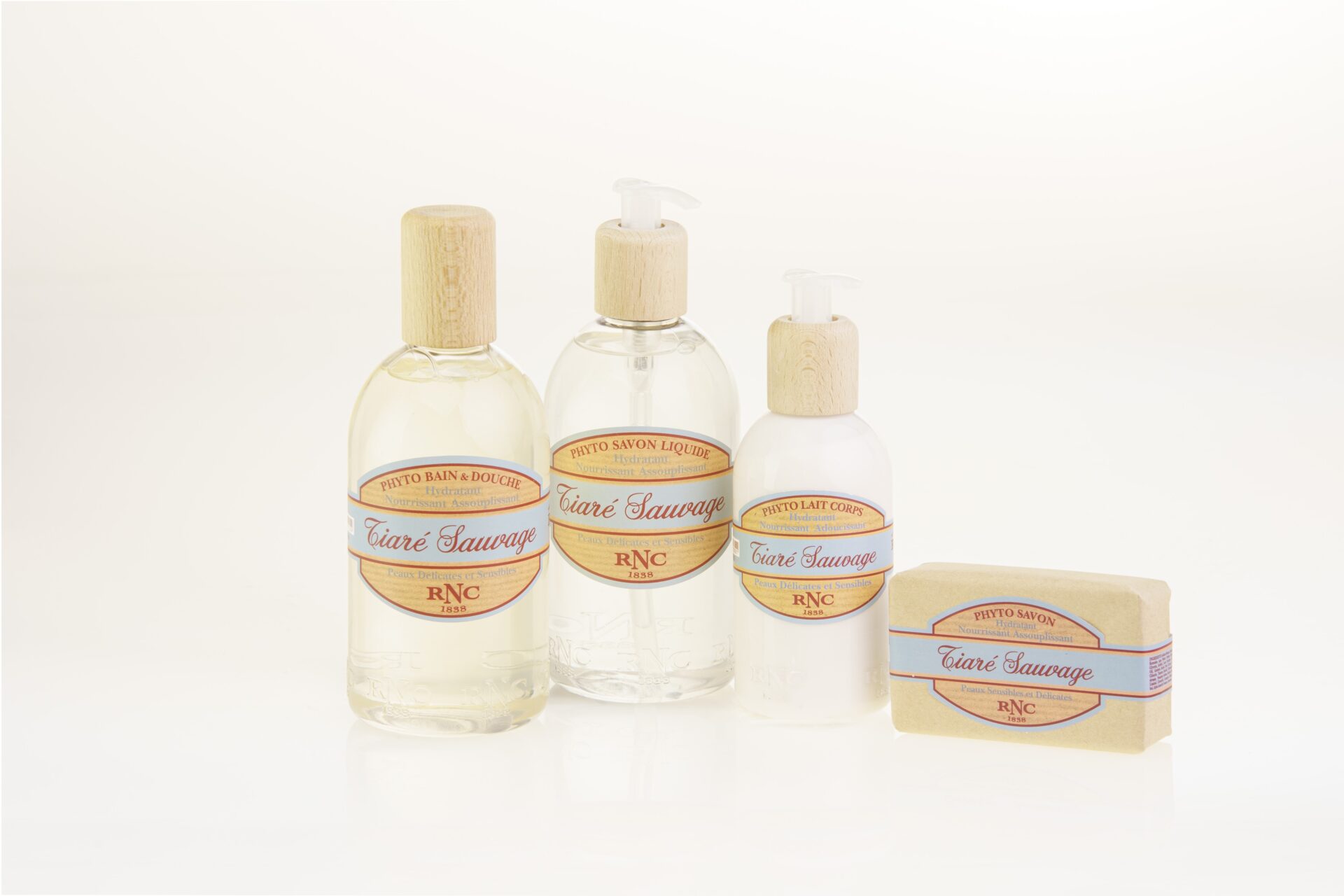 RNC_Tiare-Sauvage_Group RNC 1838 Nature Écologie: i cosmetici naturali che trasformano la beauty routine estiva in un rituale di benessere