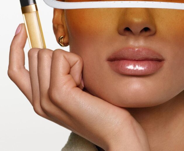 ROUGE-COCO-HYDRA-GLOSS-il-nuovo-gloss-CHANEL-effetto-specchio-con-idratazione-24-ore-630x517 Home