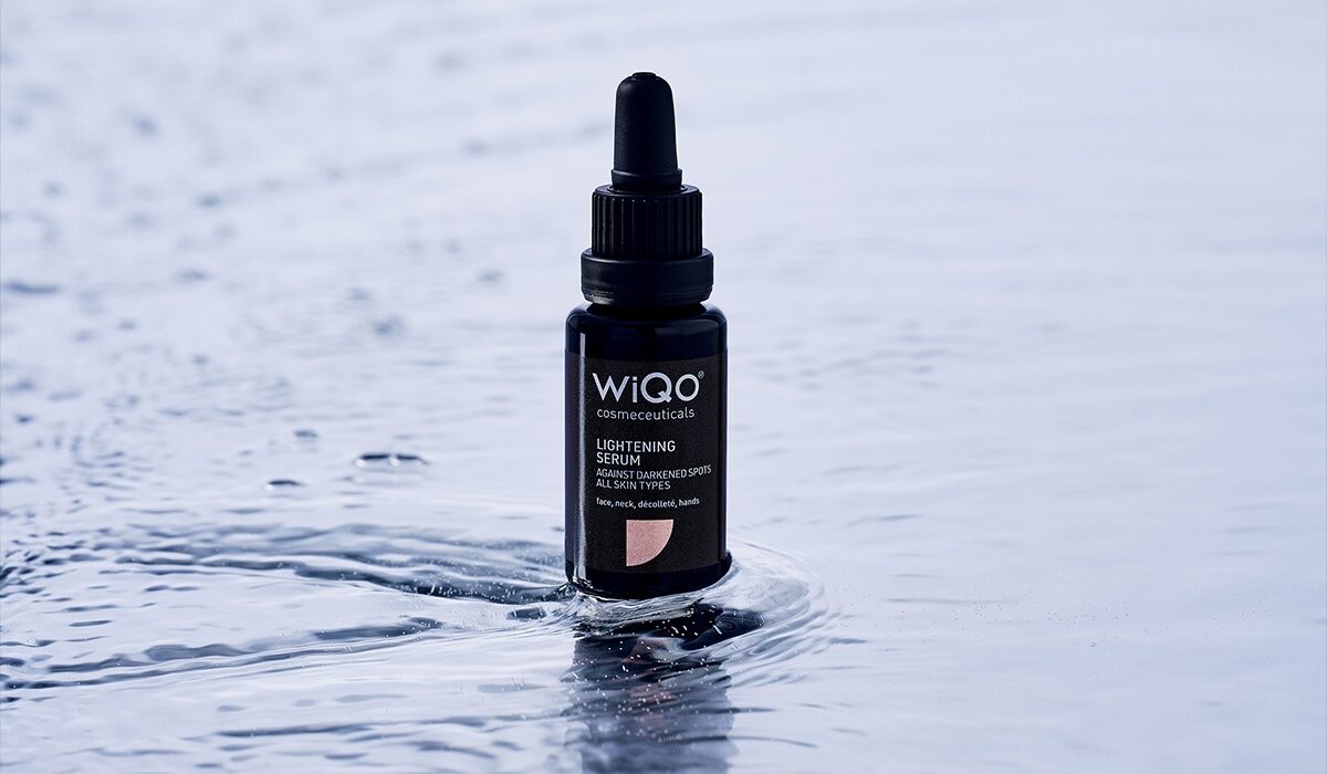 Siero Schiarente WiQo: il trattamento anti macchie viso che illumina la pelle anche in estate
