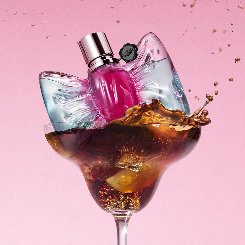 VR_COLA-FIZZ_LIFESTYLE Profumo Viktor & Rolf Bonbon: la nuova collezione gourmand che conquista con note dolci e irresistibili
