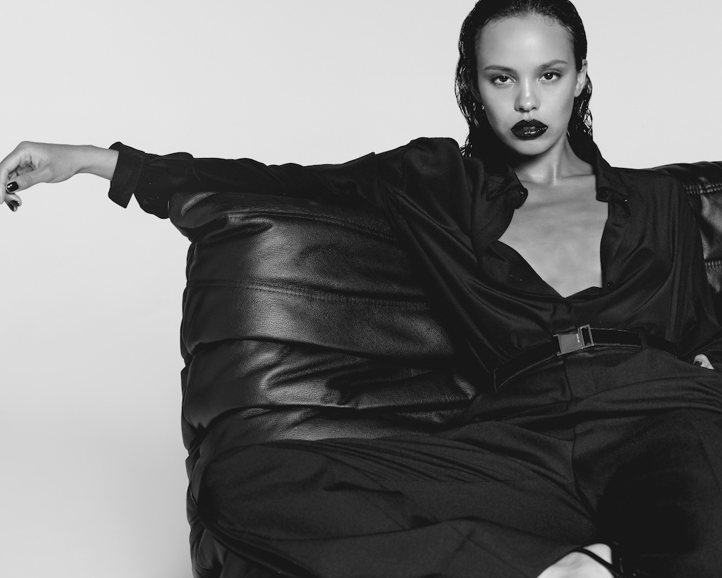 YSL-Beauty_Alisha-Boe Black Opium YSL Beauty: Alisha Boe è la nuova Global Ambassador della fragranza iconica