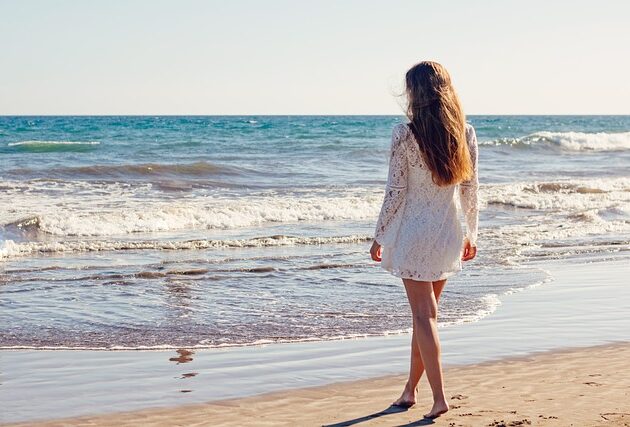 summerstock-young-woman-1745173_640-630x427 Home