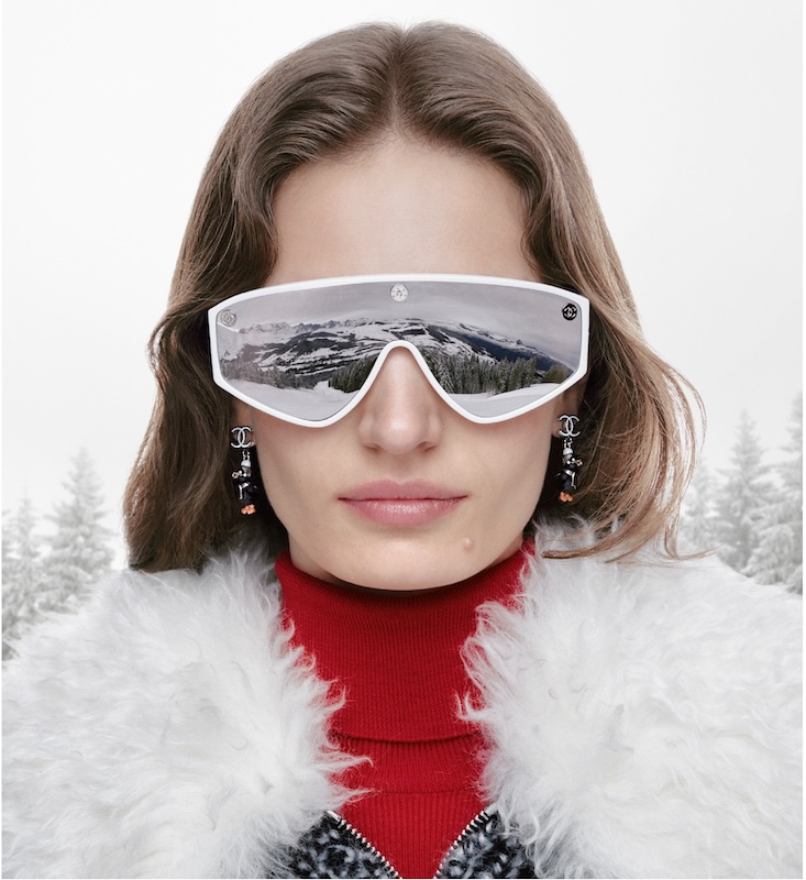 Chanel-COCO-NEIGE-202627-lo-stile-apres-ski-si-veste-di-rosso-e-dettagli-retro Home