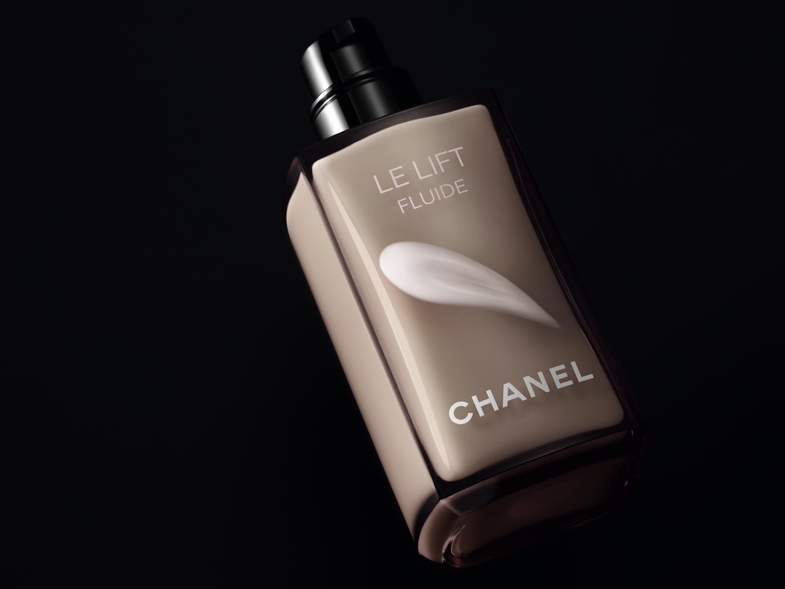 LE-LIFT-Chanel-nuova-skincare-anti-age-e-PRO-LIFT-Complex- LE LIFT Chanel: la nuova skincare che sfida il tempo e ridefinisce l’ovale