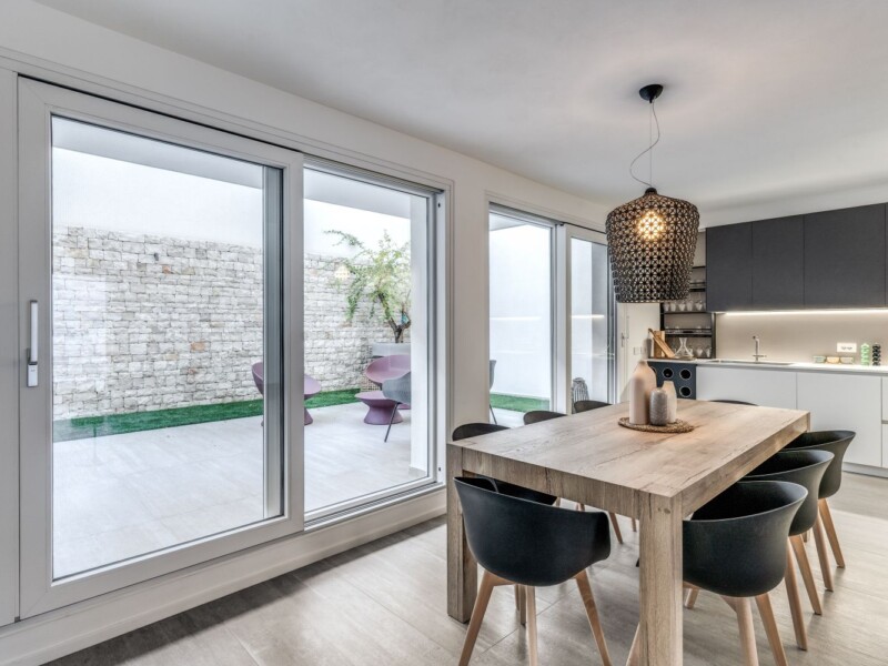 Design-e-benessere-nella-casa-di-Adelfia-tra-luce-e-silenzio-7m2jphr8ht1f7umdszthej75js6mtslskknez6uceka Home