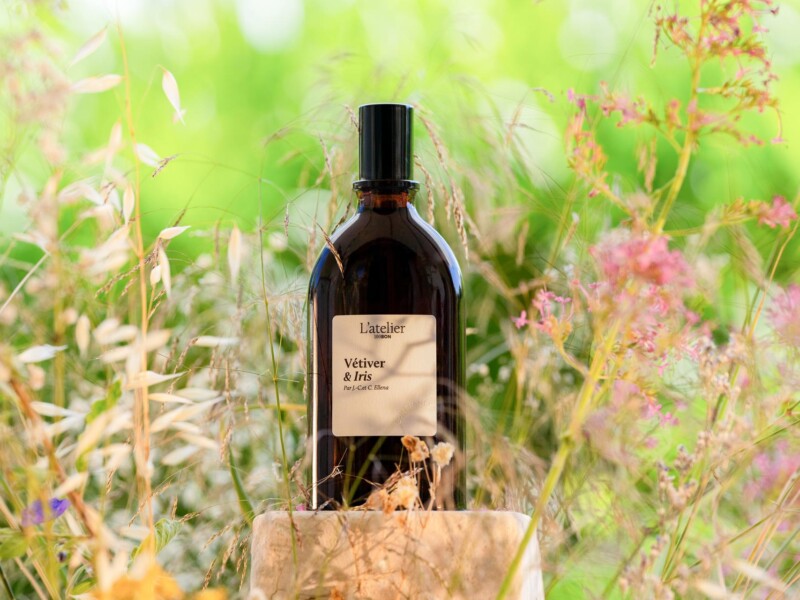 VETIVER-ET-IRIS-7n3q4wrpbyi6gsuq5piitg64uqx667rimcfst05601m Home