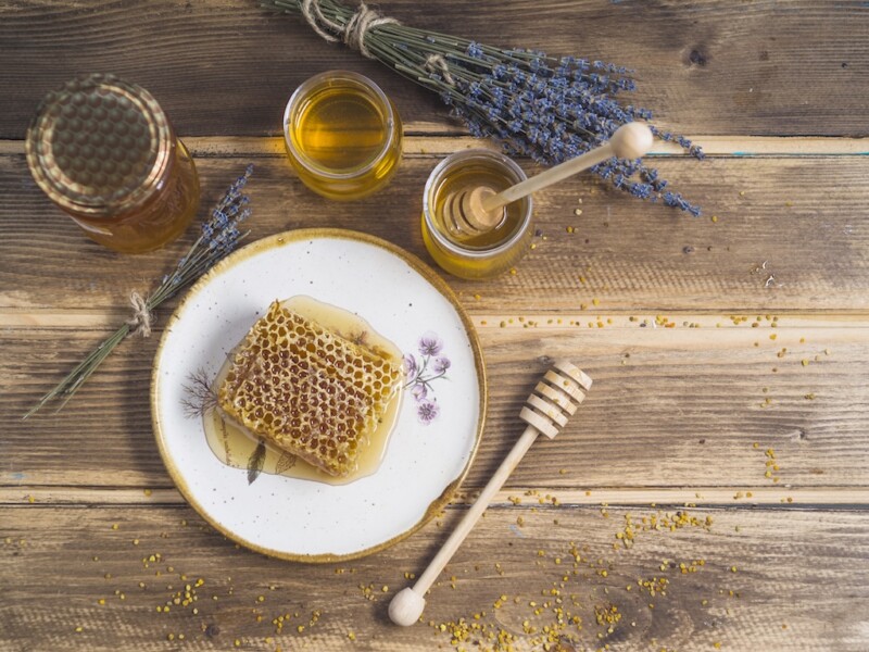 bunch-lavender-honey-pot-honeycomb-piece-plate-table-7og7nch5r0l4t7iobpv8h4zp4z9mc3i0xq7t1xyu1tm Home