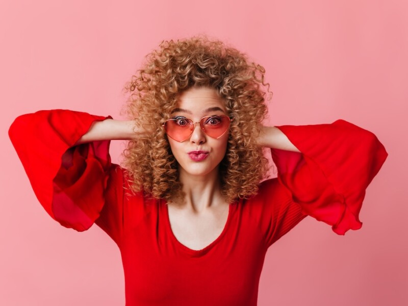 close-up-portrait-curly-blonde-pink-sun-glasses-red-top-surprised-pink-space-7po27tzbc260ocuzho73oz1uz50413pgtabetx0ysvu Home